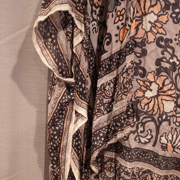 Lauren Conrad Floral Ruana - Picture 5 of 7